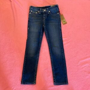 NWT true religion jeans size 8 slim
Color: savage saloon